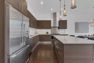 16 N Carpenter St, Chicago, IL 60607 - Photo 6