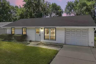 315 E Schaumburg Rd, Streamwood, IL 60107 - Photo 1