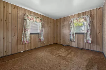 315 E Schaumburg Road, Streamwood, IL 60107 - Photo 12