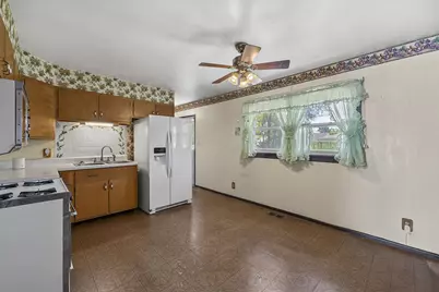 315 E Schaumburg Road, Streamwood, IL 60107 - Photo 6