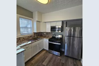 945 North Avenue, Rockford, IL 61103 - Photo 12