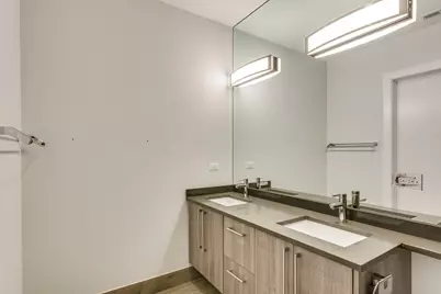 2351 N Seeley Avenue #2B, Chicago, IL 60647 - Photo 8