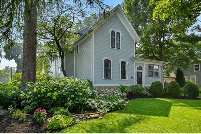 226 N Van Buren Street, Batavia, IL 60510 - Photo 2