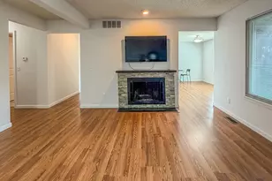 1120 Kara Dr, Champaign, IL 61822 - Photo 8