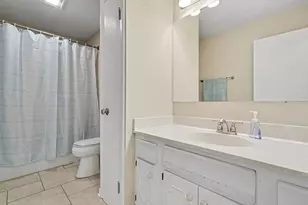 395 Springlake Ln, Aurora, IL 60504 - Photo 18