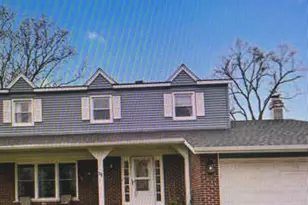 22 University Dr, Buffalo Grove, IL 60089 - Photo 2
