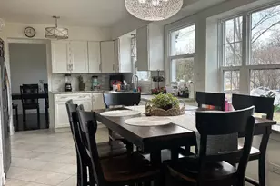 22 University Dr, Buffalo Grove, IL 60089 - Photo 8