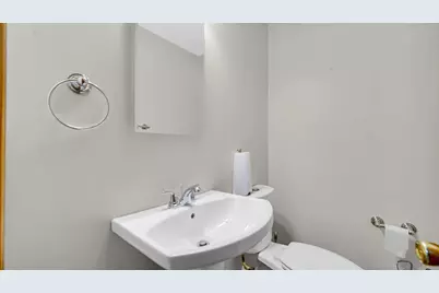 923 E 158th Street, Dolton, IL 60419 - Photo 16