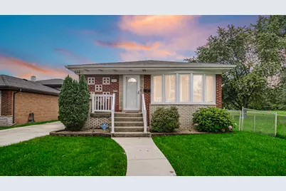 923 E 158th Street, Dolton, IL 60419 - Photo 1
