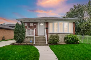 923 E 158th St, Dolton, IL 60419 - Photo 1