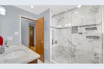 923 E 158th Street, Dolton, IL 60419 - Photo 12