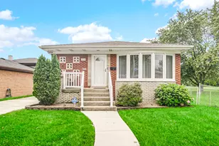 923 E 158th St, Dolton, IL 60419 - Photo 2