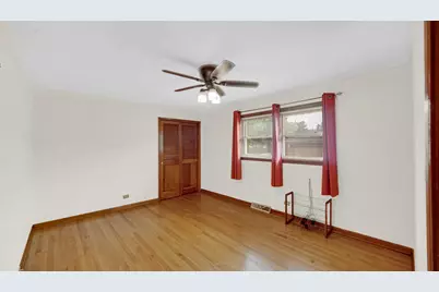 923 E 158th Street, Dolton, IL 60419 - Photo 8