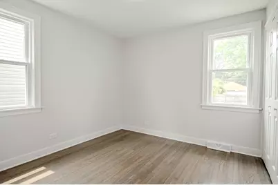 8822 S California Avenue, Evergreen Park, IL 60805 - Photo 10