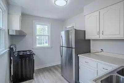 8822 S California Avenue, Evergreen Park, IL 60805 - Photo 2