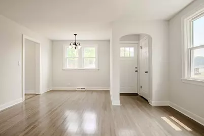 8822 S California Avenue, Evergreen Park, IL 60805 - Photo 6