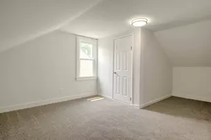 8822 S California Ave, Evergreen Park, IL 60805 - Photo 12