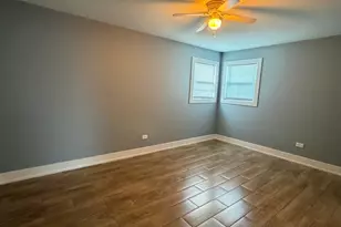 8700 S 82nd Ct, Hickory Hills, IL 60457 - Photo 8