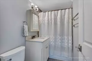 331 W Hillside Ave, Elmhurst, IL 60126 - Photo 10