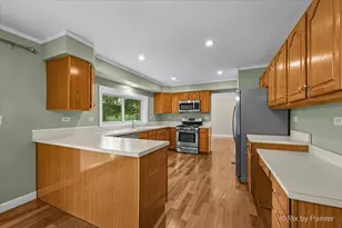 725 Pimlico Pkwy, Sleepy Hollow, IL 60118 - Photo 14