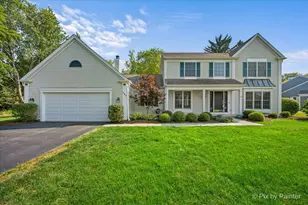 725 Pimlico Pkwy, Sleepy Hollow, IL 60118 - Photo 1