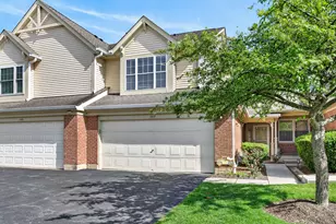 197 Rob Roy Ct, Schaumburg, IL 60194 - Photo 1