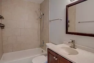 200 N Dearborn St, Chicago, IL 60601 - Photo 14