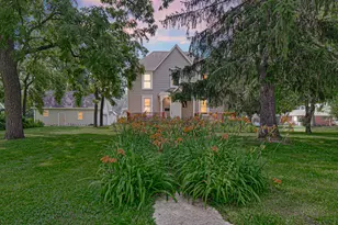 574 Herman St, Crete, IL 60417 - Photo 2