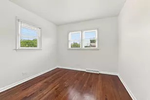 630 Hibbard Rd, Wilmette, IL 60091 - Photo 16