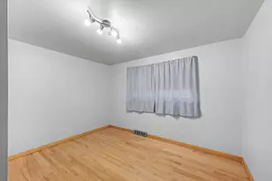 11543 S Ewing Ave, Chicago, IL 60617 - Photo 14