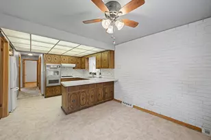 11543 S Ewing Ave, Chicago, IL 60617 - Photo 8