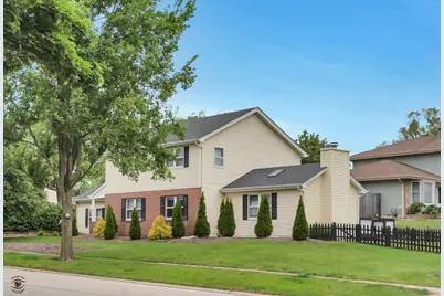 8348 Adbeth Avenue, Woodridge, IL 60517 - Photo 2