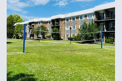 1511 N Windsor Drive #206, Arlington Heights, IL 60004 - Photo 12