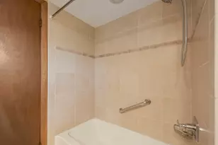 532 Summit Dr, Schaumburg, IL 60193 - Photo 18