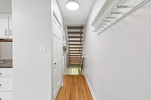 8029 Lincoln Ave, Skokie, IL 60077 - Photo 16