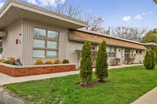 26 E Washington Ave, Lake Bluff, IL 60044 - Photo 1