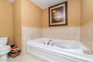 4251 W Montrose Ave, Chicago, IL 60641 - Photo 12