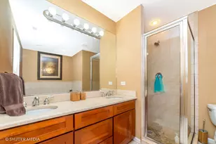 4251 W Montrose Ave, Chicago, IL 60641 - Photo 10
