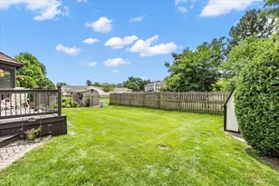 1875 Hawk Ln, Elk Grove Village, IL 60007 - Photo 32