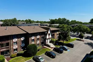 10420 Circle Dr, Oak Lawn, IL 60453 - Photo 12