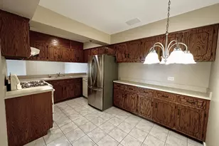 10420 Circle Dr, Oak Lawn, IL 60453 - Photo 14