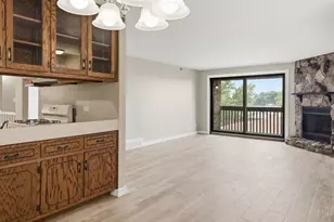10420 Circle Dr, Oak Lawn, IL 60453 - Photo 8