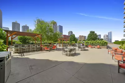 545 N Dearborn Street #2607, Chicago, IL 60654 - Photo 16