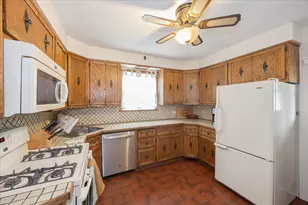 6404 33rd St, Berwyn, IL 60402 - Photo 6