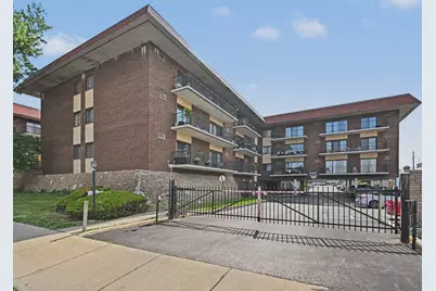 9520 Mayfield Avenue #N209, Oak Lawn, IL 60453 - Photo 1