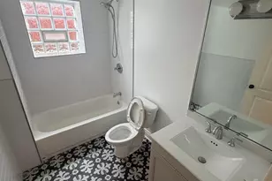 4040 W Roscoe St, Chicago, IL 60641 - Photo 16