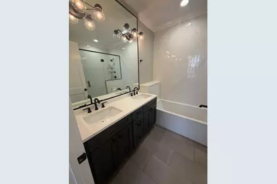 4040 W Roscoe Street #1F, Chicago, IL 60641 - Photo 6