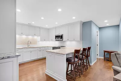 5 Oak Brook Club Drive #P1N, Oak Brook, IL 60523 - Photo 4