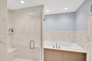 5 Oak Brook Club Dr, Oak Brook, IL 60523 - Photo 8