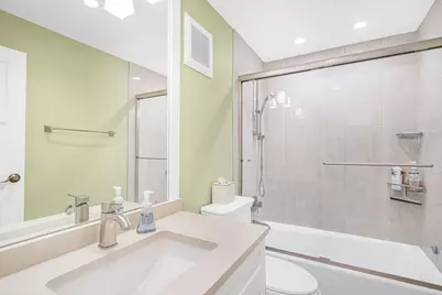 5 Oak Brook Club Drive #P1N, Oak Brook, IL 60523 - Photo 22